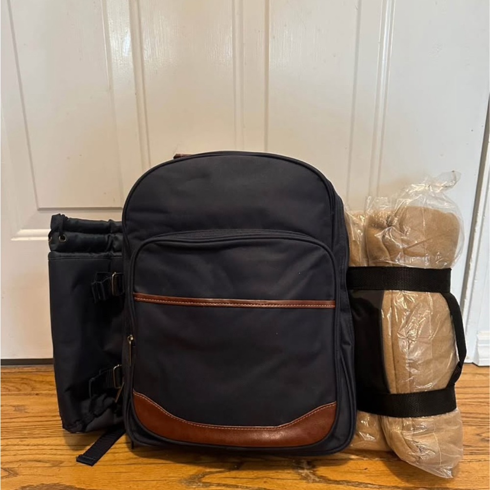 Picnic at Ascot Piccnic Backpack NWOT